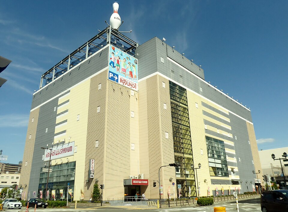 ラウンドワン堺駅前店の外観（2018年撮影）